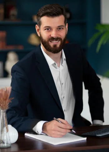 Our Financial Experts The Team  Member Solution. - 狗子28